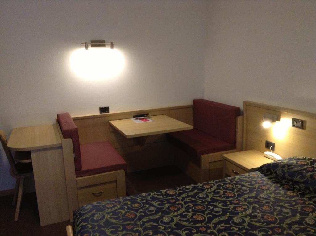 Hotel Ai Pini Виго ди Фаса Екстериор снимка