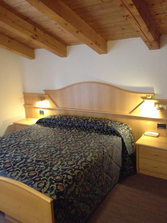 Hotel Ai Pini Виго ди Фаса Екстериор снимка