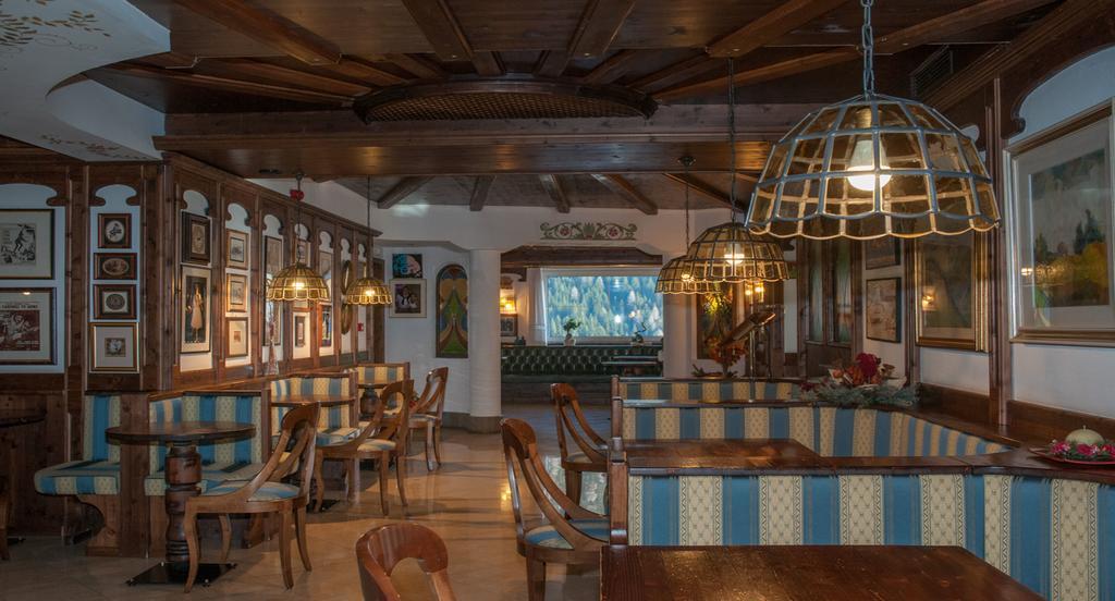 Hotel Ai Pini Виго ди Фаса Екстериор снимка